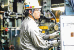 日新運輸工業株式会社